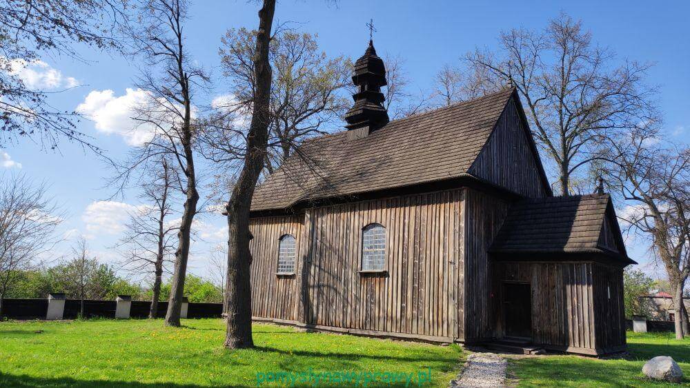 drew­nia­ny koś­ció­łek  pw. św. Mi­ko­ła­ja